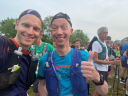 Arjan en Wouter voor de start van de Koning van Spanje Trail in Gulpen (10 mei 2026) en tijdens hun training voor de Eiger Trail.